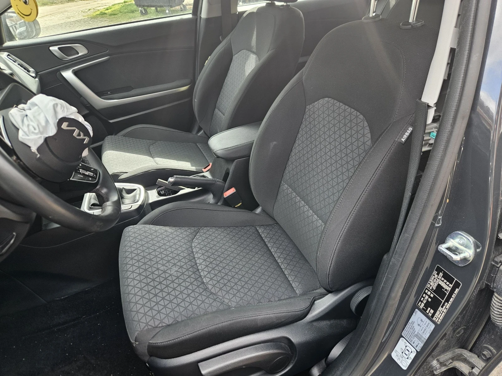 Kia Ceed 1.0i, снимка 6 - Автомобили и джипове - 54042114