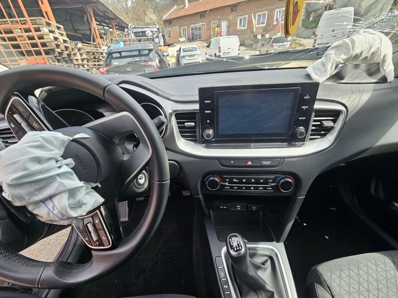 Kia Ceed 1.0i, снимка 7 - Автомобили и джипове - 54042114