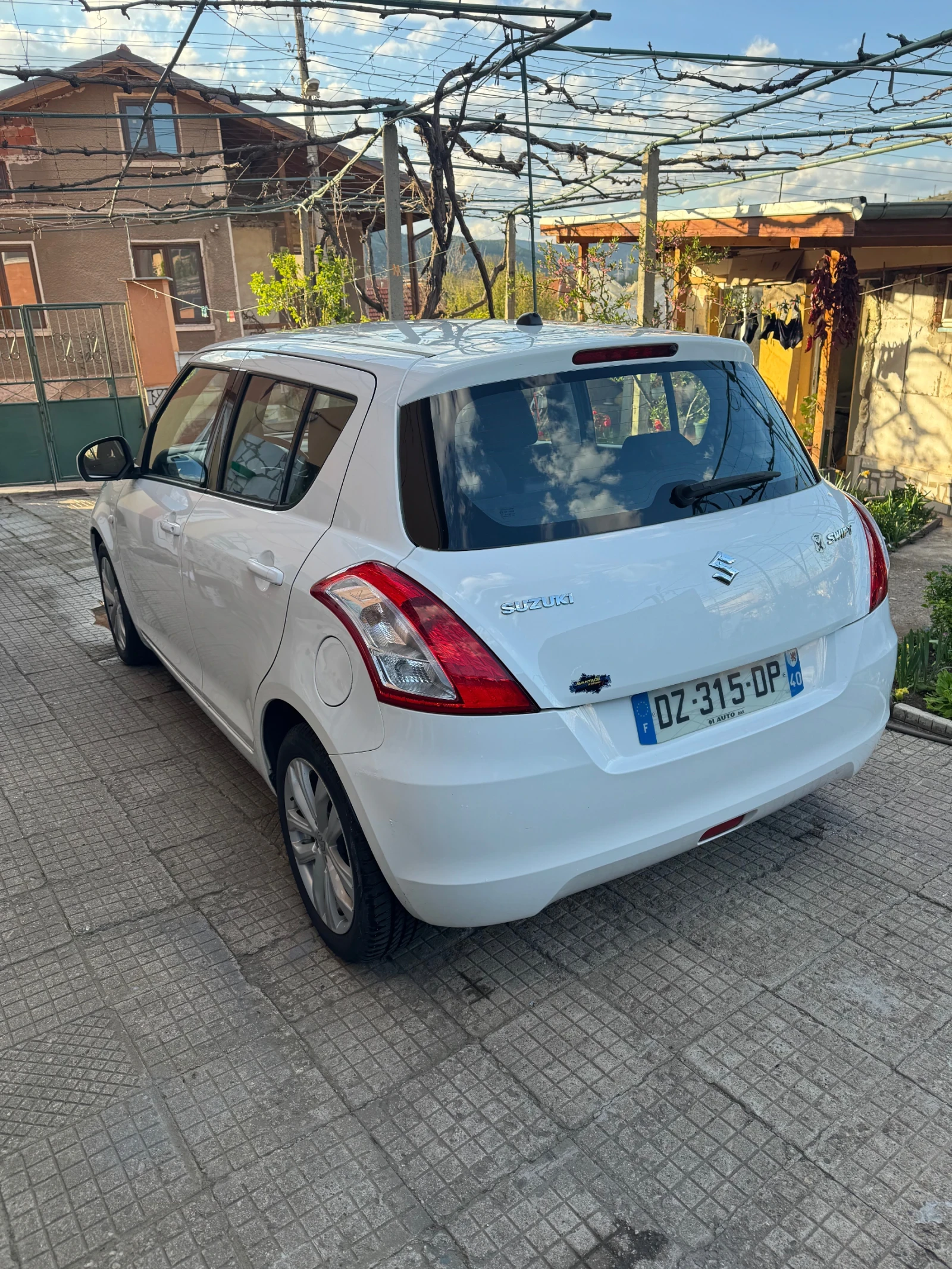 Suzuki Swift 1.2i 100хил км, снимка 5 - Автомобили и джипове - 54127443