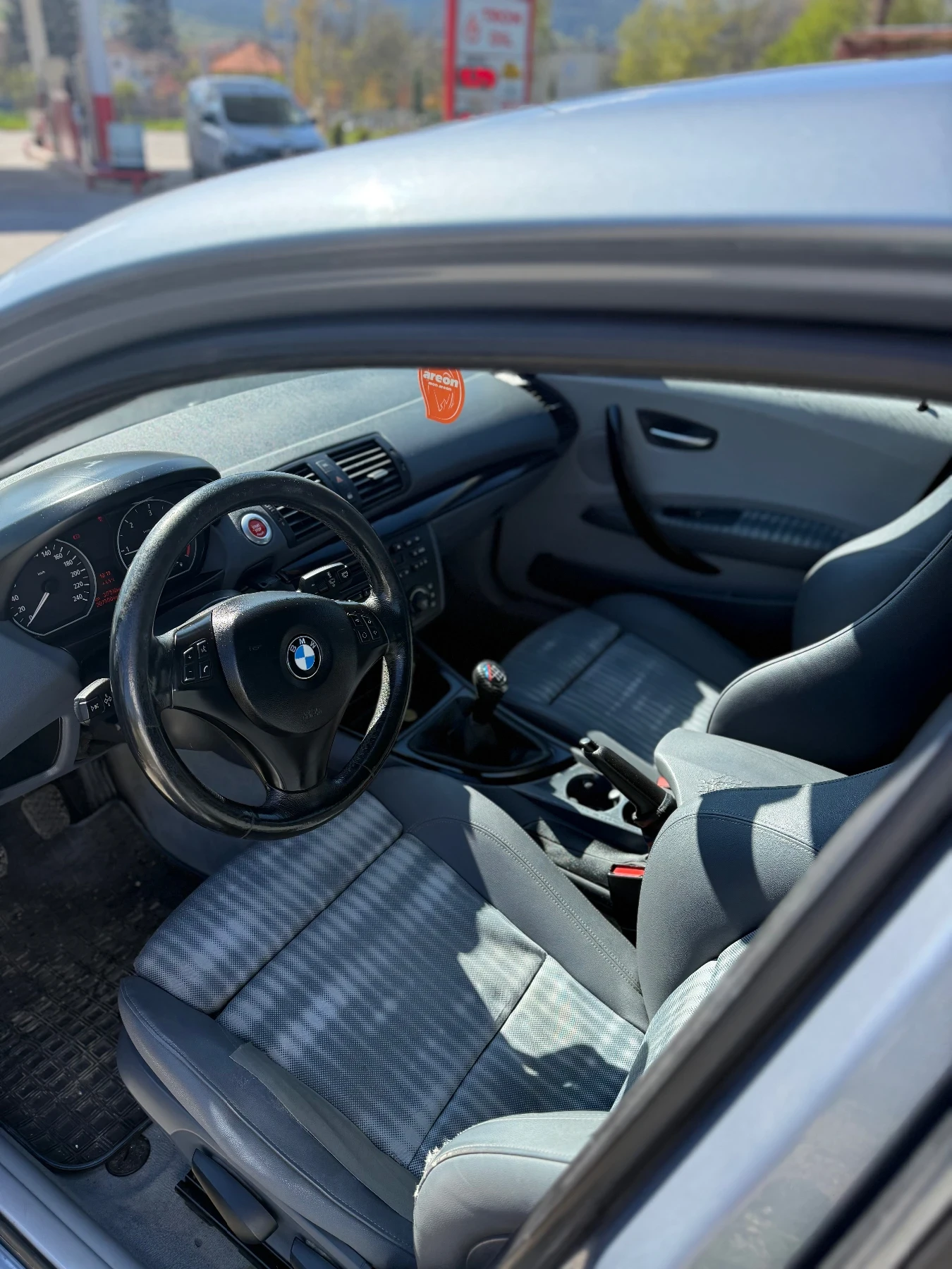 BMW 118 2.0D Обслужен нов внос euro 4, снимка 8 - Автомобили и джипове - 54407564