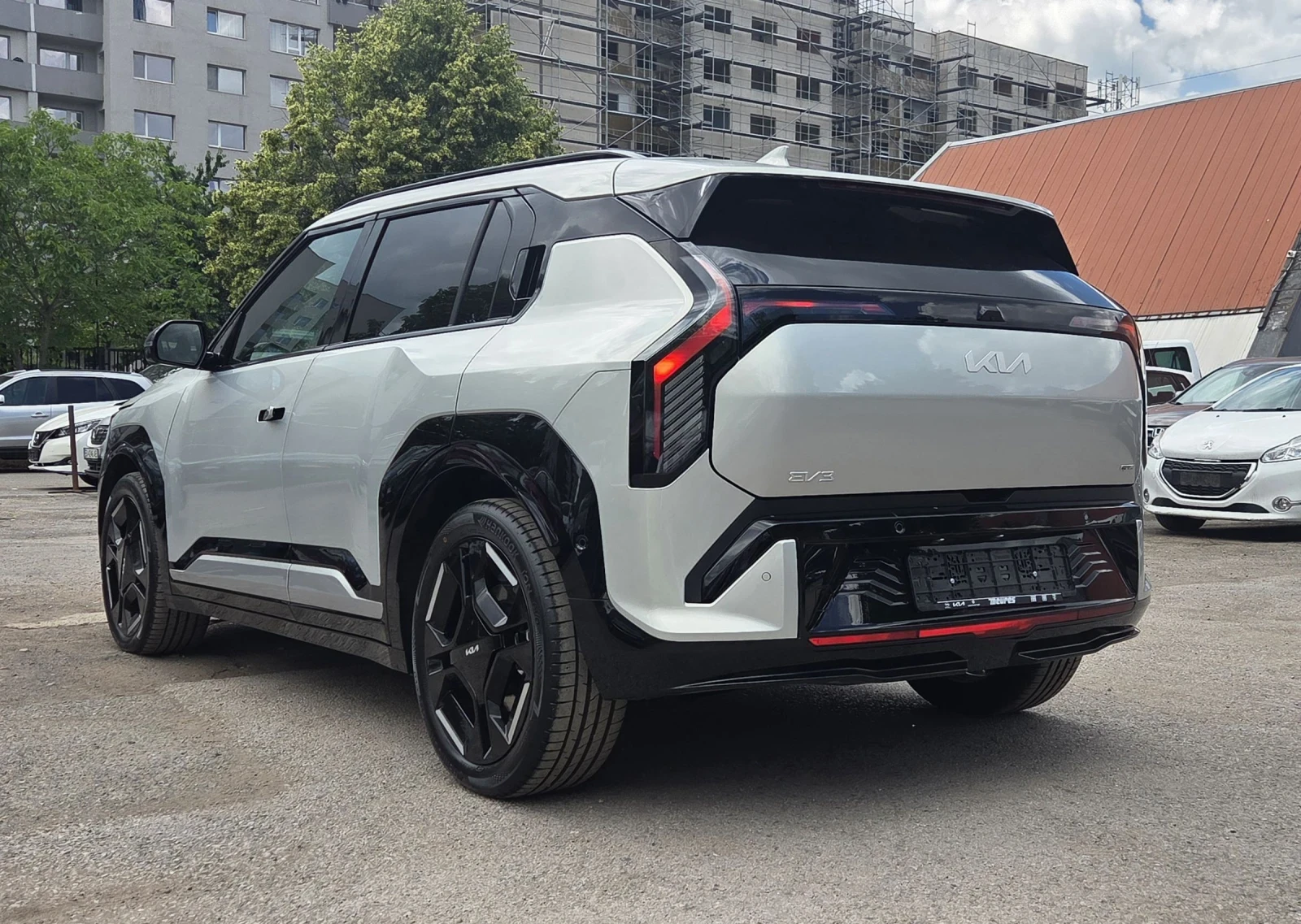 Kia EV3 2026/Gt line/ЧИСТО НОВА, снимка 4 - Автомобили и джипове - 54923370