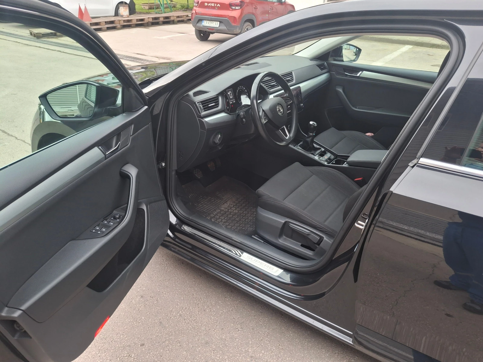 Skoda Superb, снимка 3 - Автомобили и джипове - 54930846