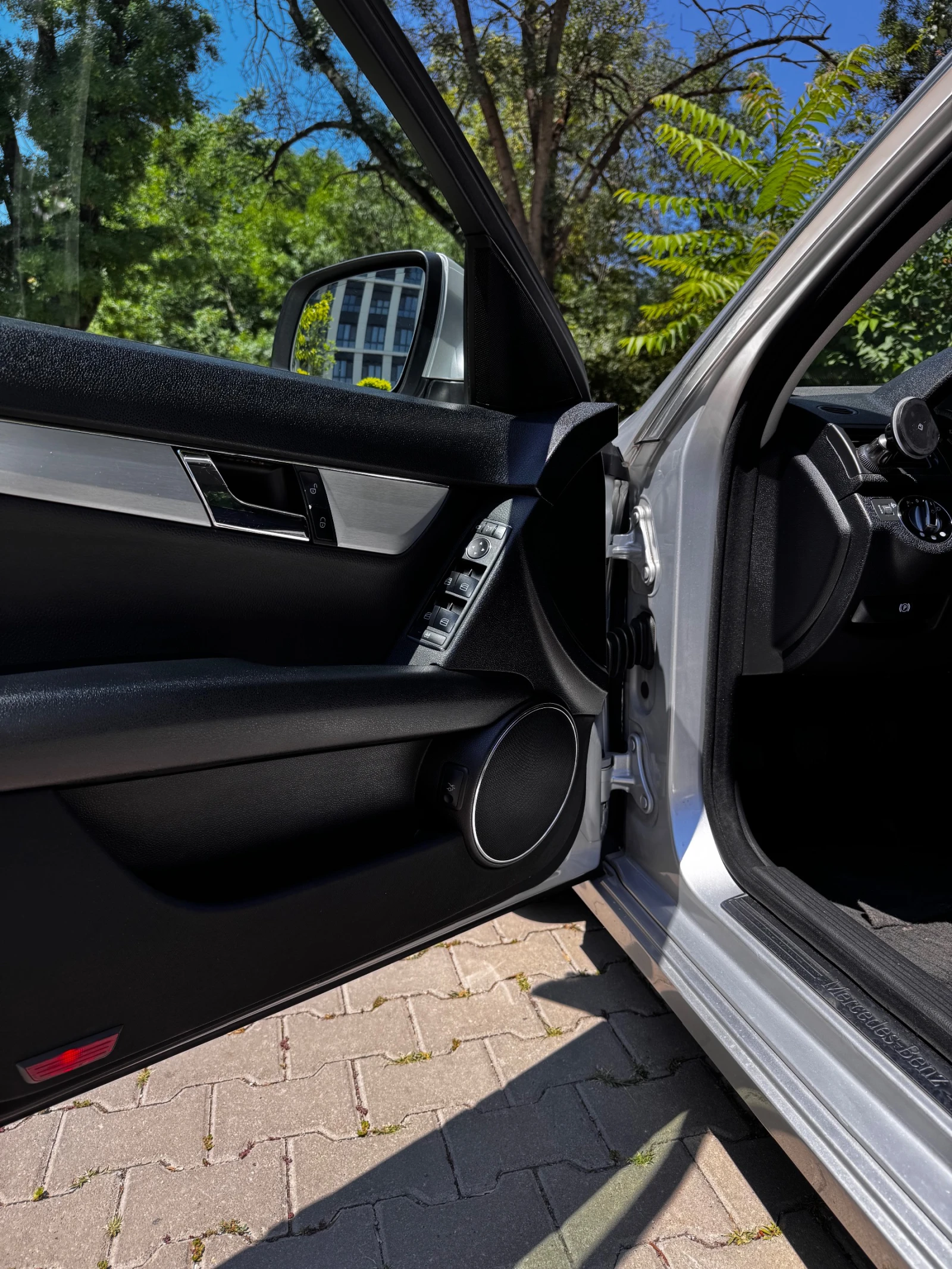 Mercedes-Benz C 220, снимка 13 - Автомобили и джипове - 54987308