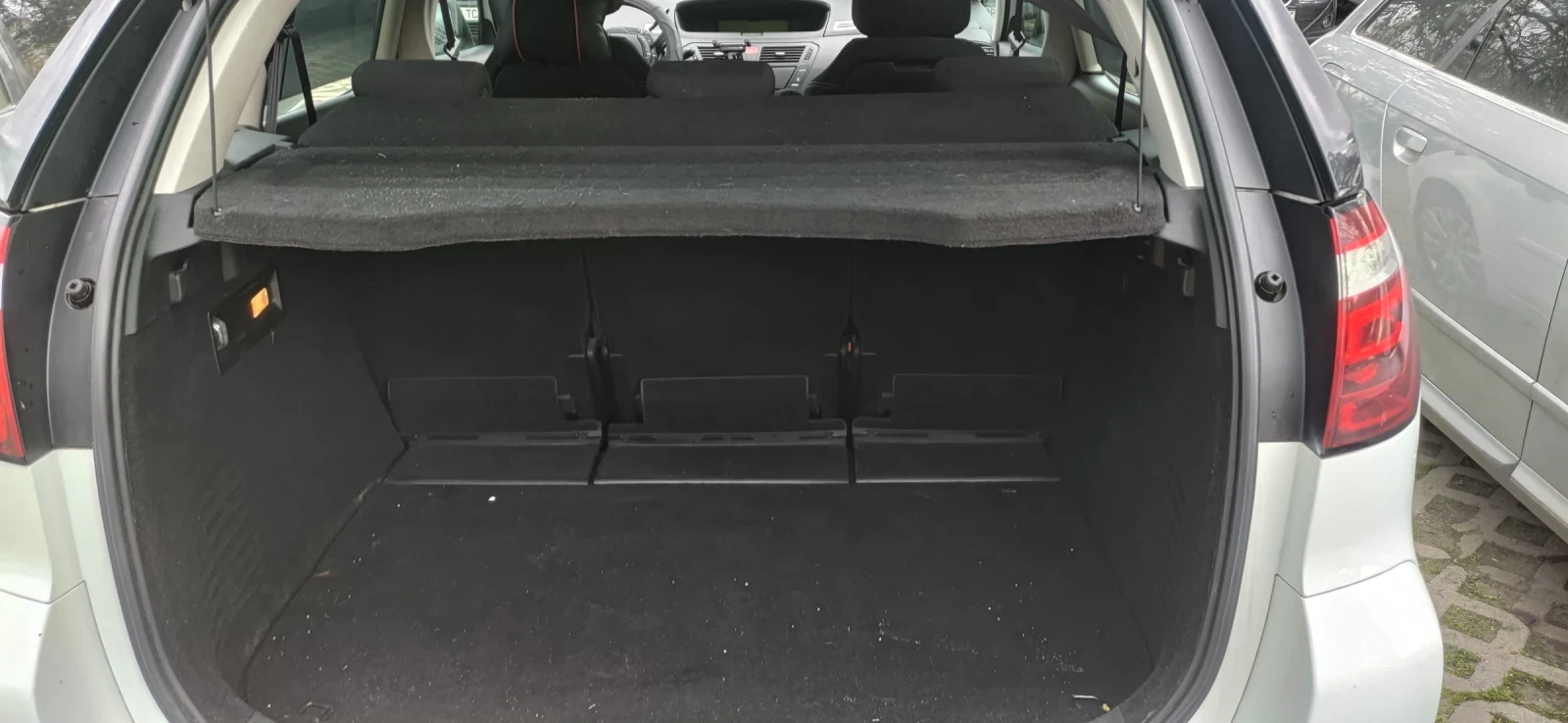 Citroen C4 Picasso UD, снимка 6 - Автомобили и джипове - 55157200