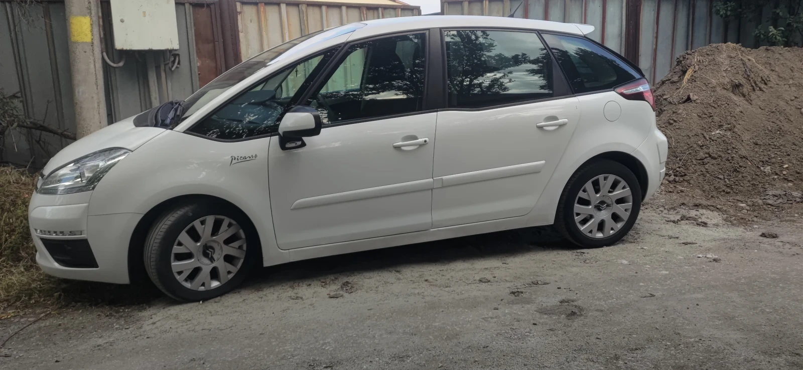 Citroen C4 Picasso UD, снимка 2 - Автомобили и джипове - 55157200