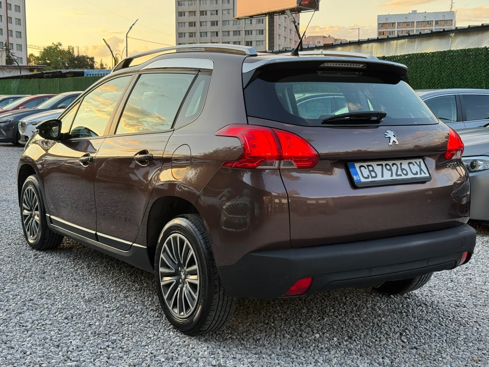Peugeot 2008 14.HDI/68hp/Подгрев на седалки/, снимка 5 - Автомобили и джипове - 55418969