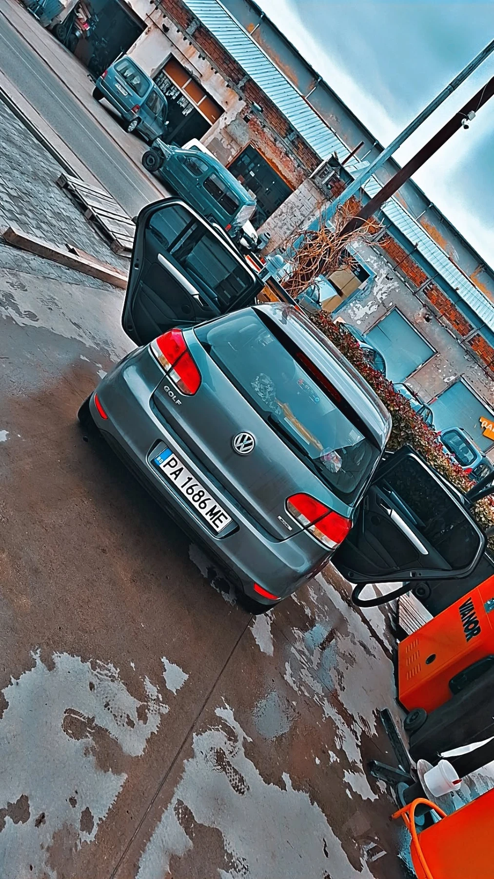 VW Golf, снимка 3 - Автомобили и джипове - 55705691