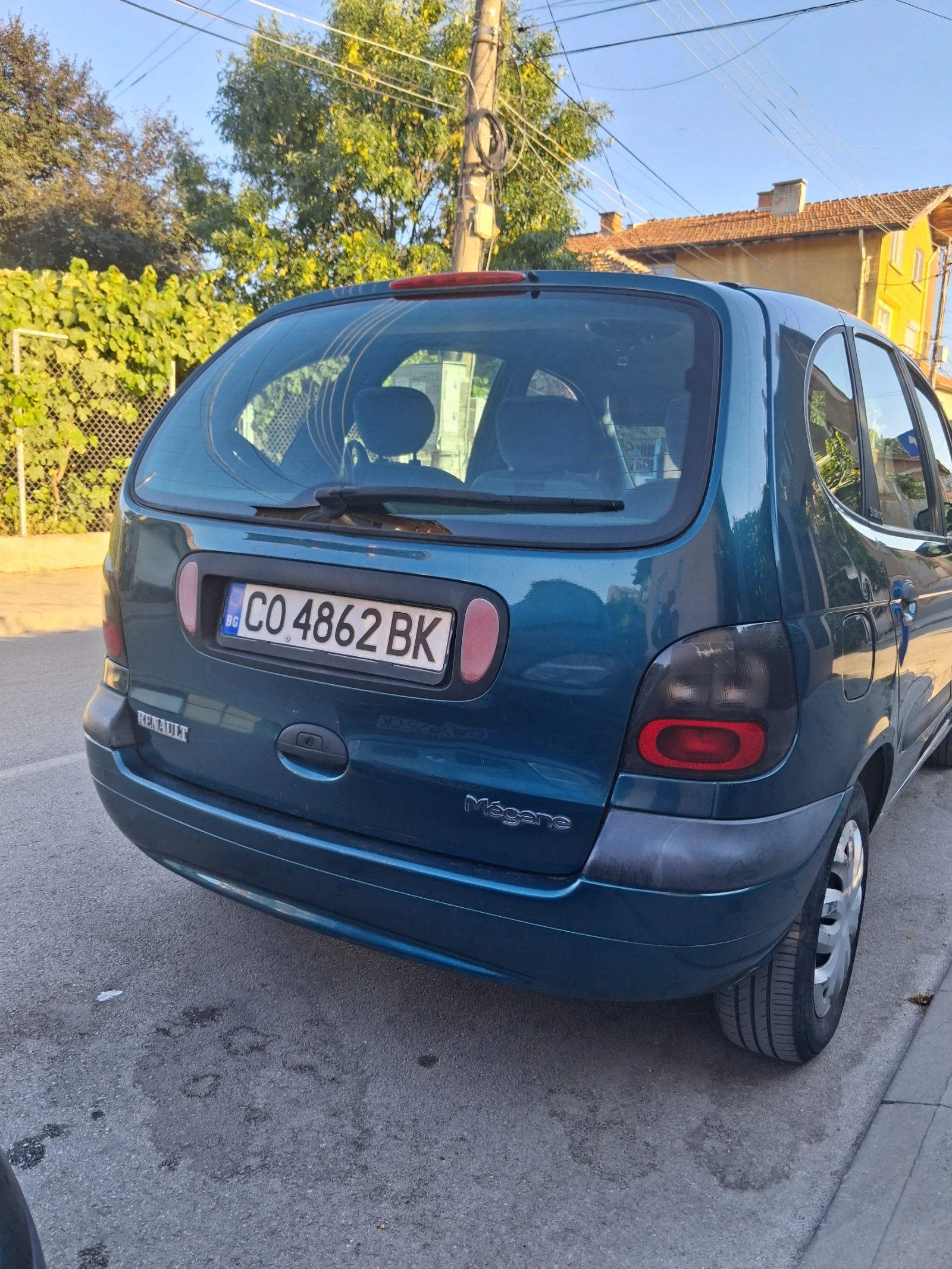 Renault Scenic 1.6 90кс Klima, снимка 5 - Автомобили и джипове - 55737525