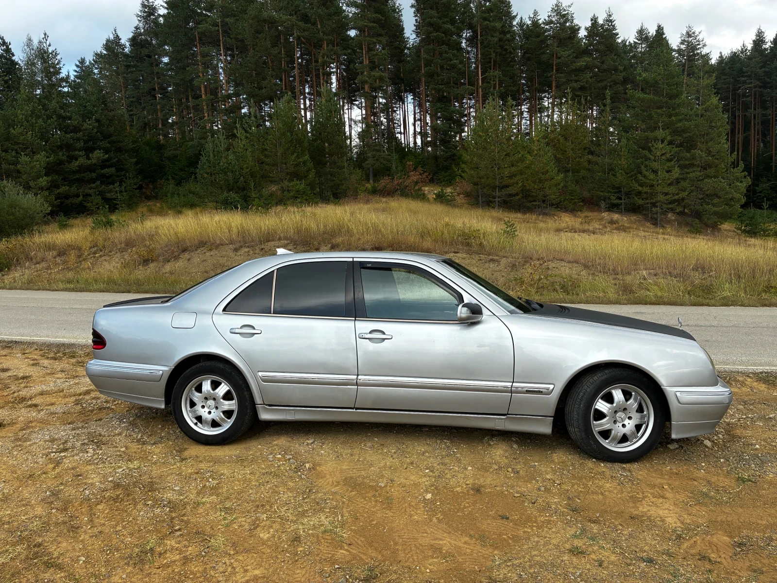 Mercedes-Benz E 220 2, 2 CDI, снимка 3 - Автомобили и джипове - 55848266