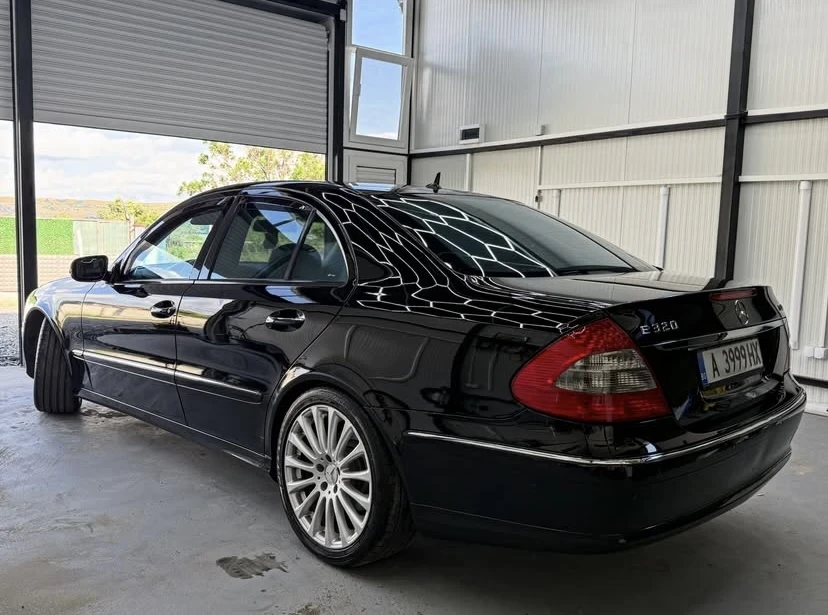 Mercedes-Benz E 320, снимка 3 - Автомобили и джипове - 56635019