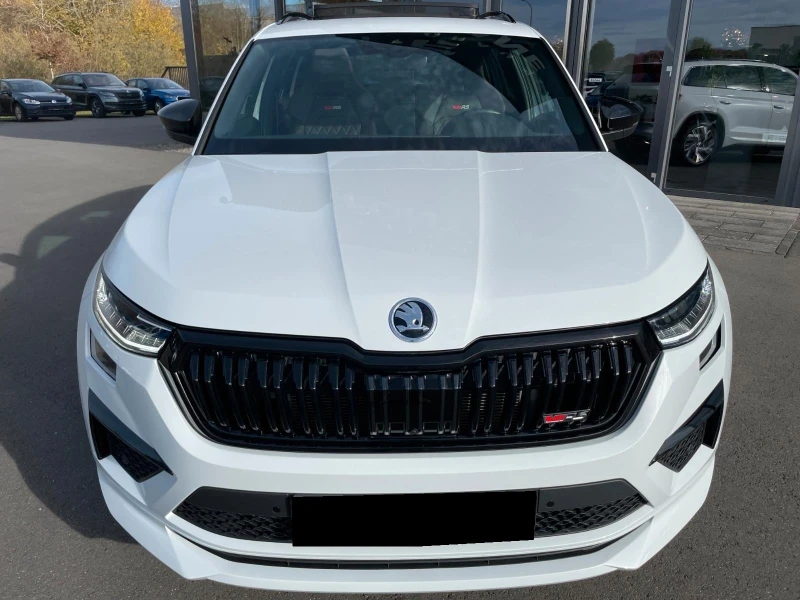 Skoda Kodiaq 2.0TSI* RS* 6+ 1* 4X4* DISTR* PANO* MEMORY* 360CAM, снимка 2 - Автомобили и джипове - 52446155