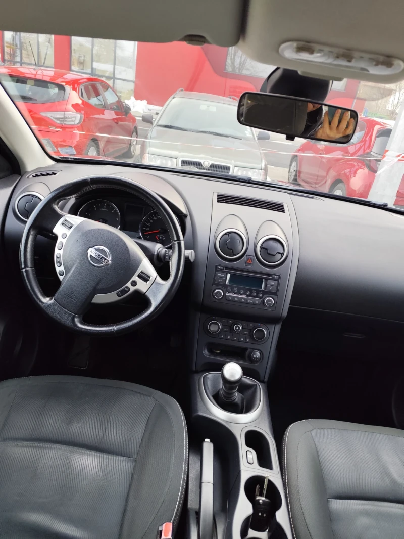Nissan Qashqai, снимка 13 - Автомобили и джипове - 52629151