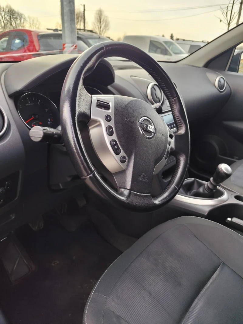 Nissan Qashqai, снимка 7 - Автомобили и джипове - 52629151