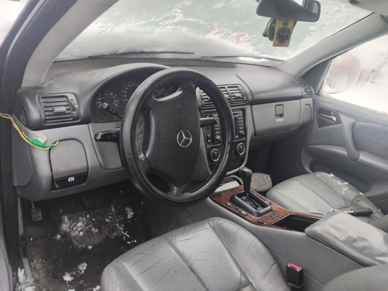 Mercedes-Benz ML 270, снимка 6 - Автомобили и джипове - 53323914