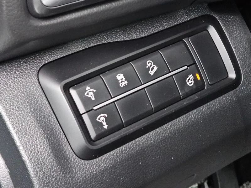SsangYong Tivoli 1.5 175950 Automatic, снимка 14 - Автомобили и джипове - 55749207
