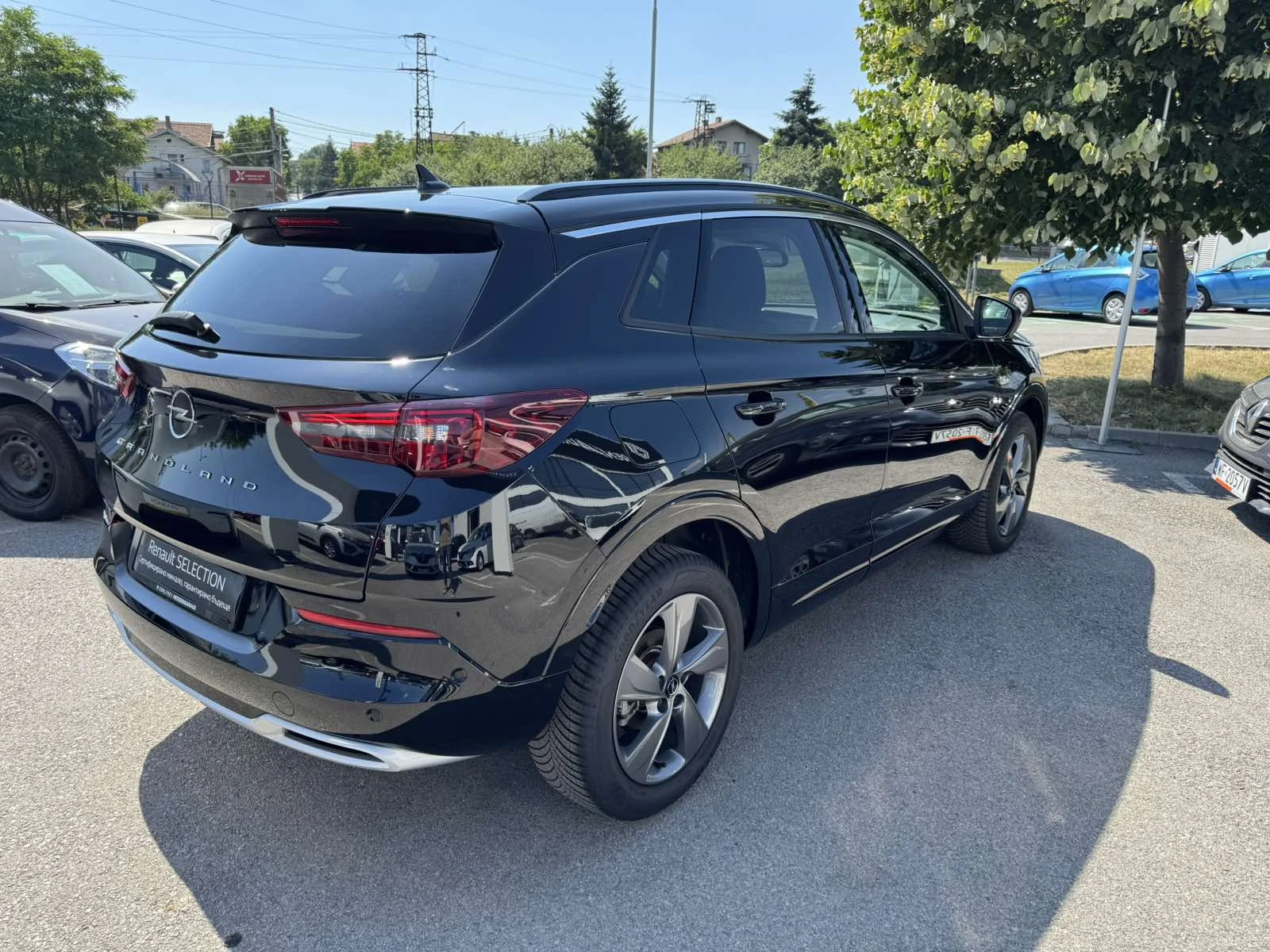 Opel Grandland X 1.2 Turbo - изображение 6