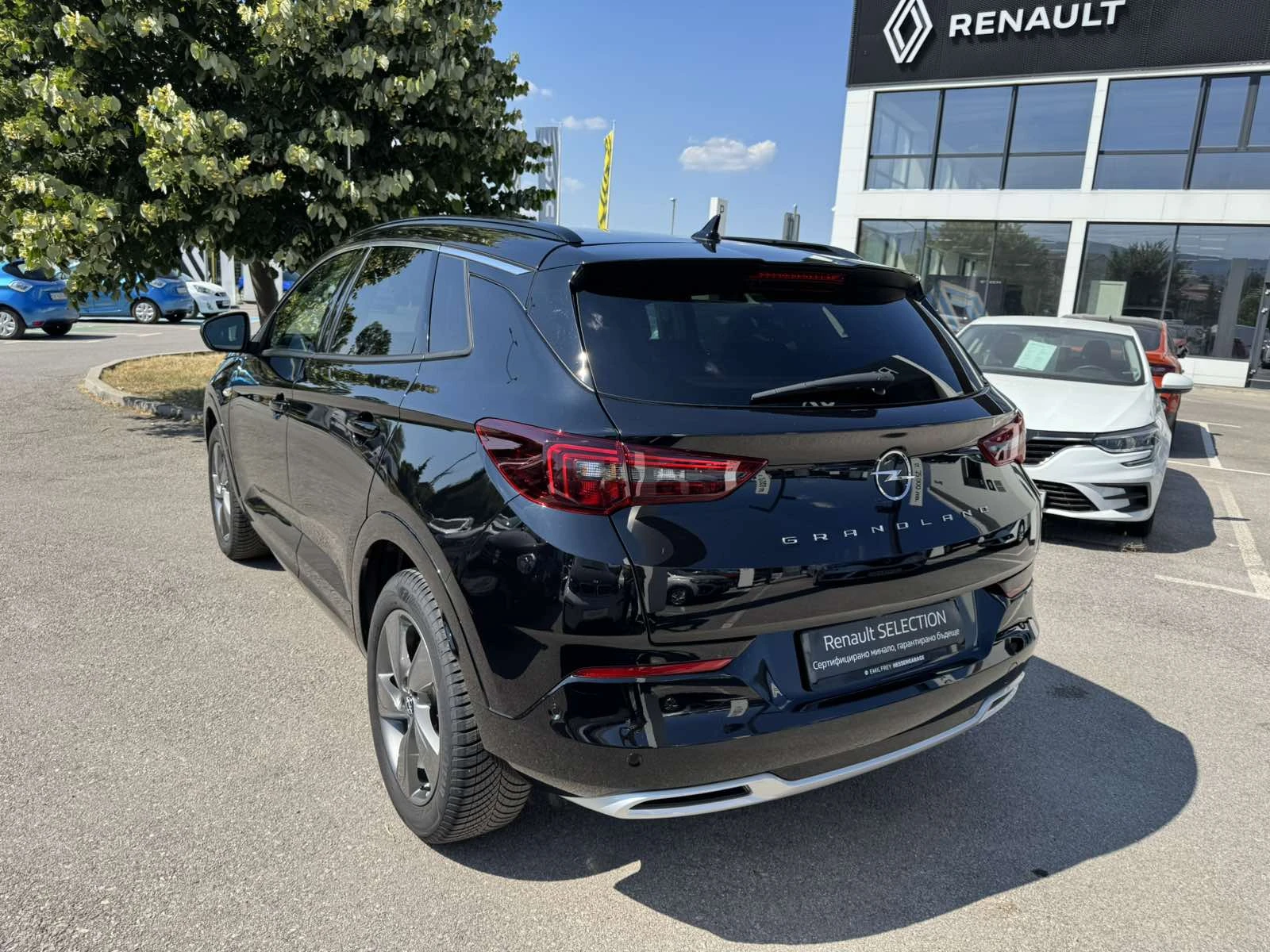 Opel Grandland X 1.2 Turbo - изображение 4