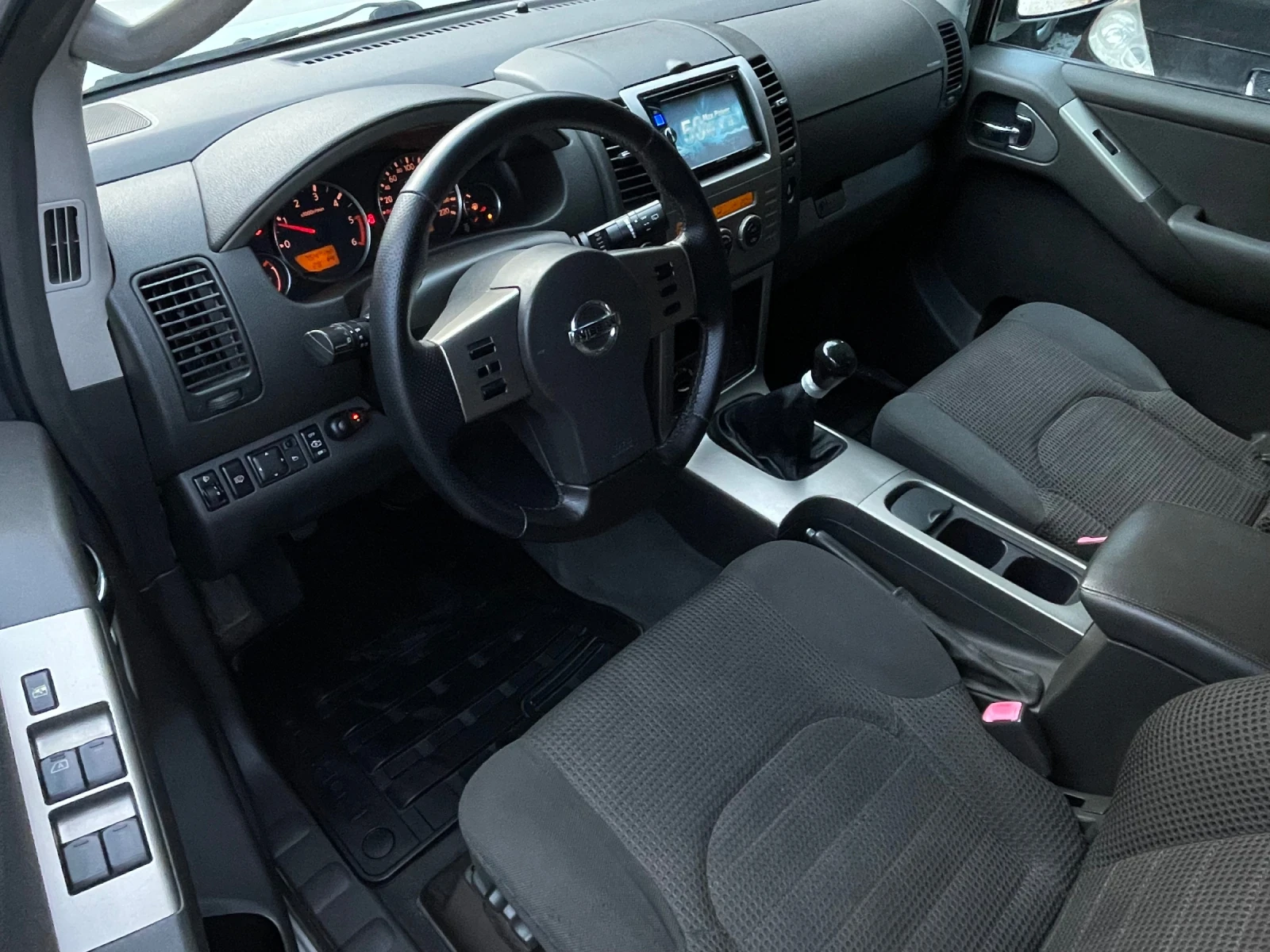Nissan Pathfinder 2.5 4x4 MANUAL GEARBOX  - изображение 7