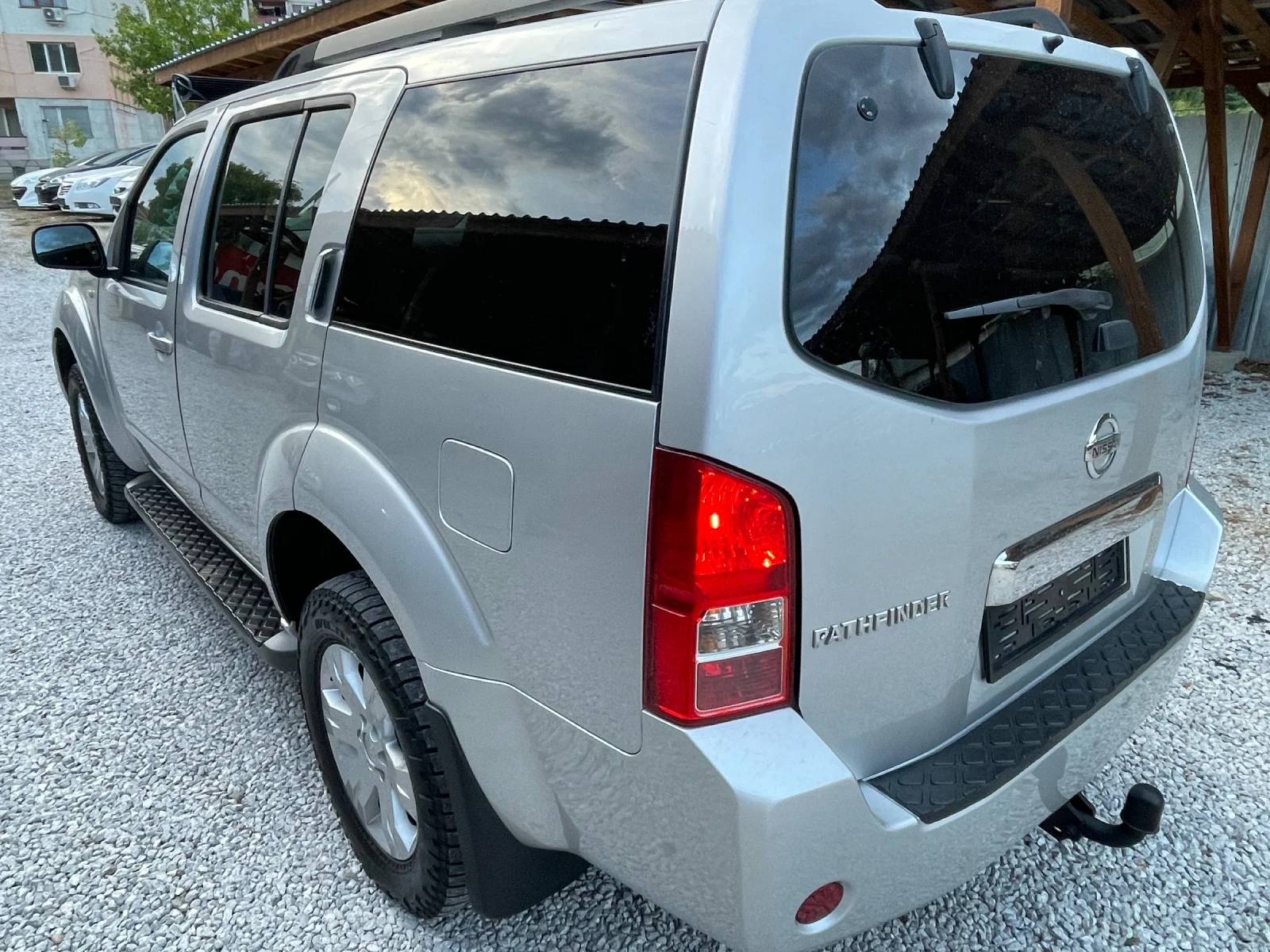 Nissan Pathfinder 2.5 4x4 MANUAL GEARBOX  - изображение 2