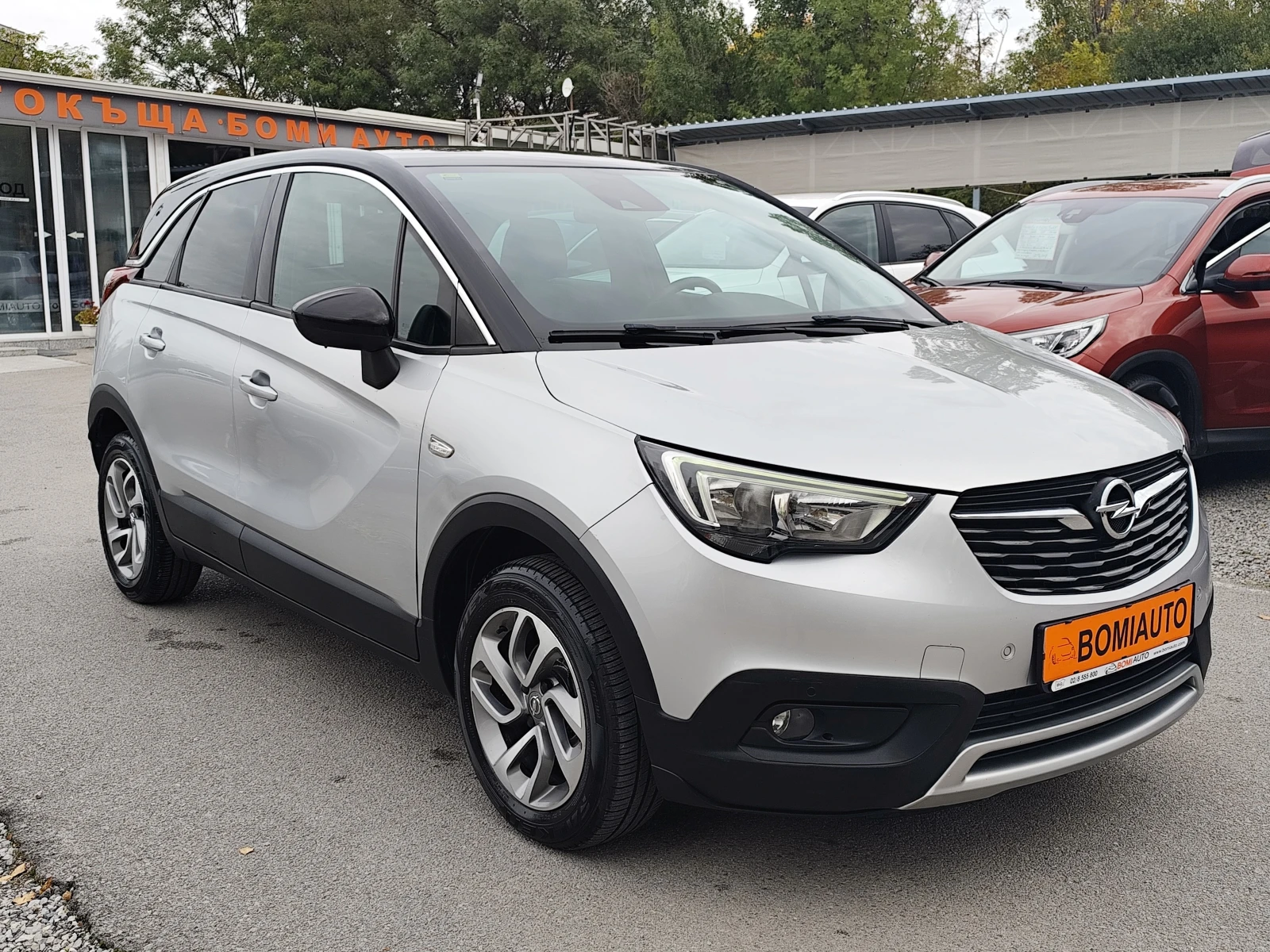 Opel Crossland X 1.2i/ГАЗ* LED* NAVI* КОЖА* EURO6B*  - изображение 3