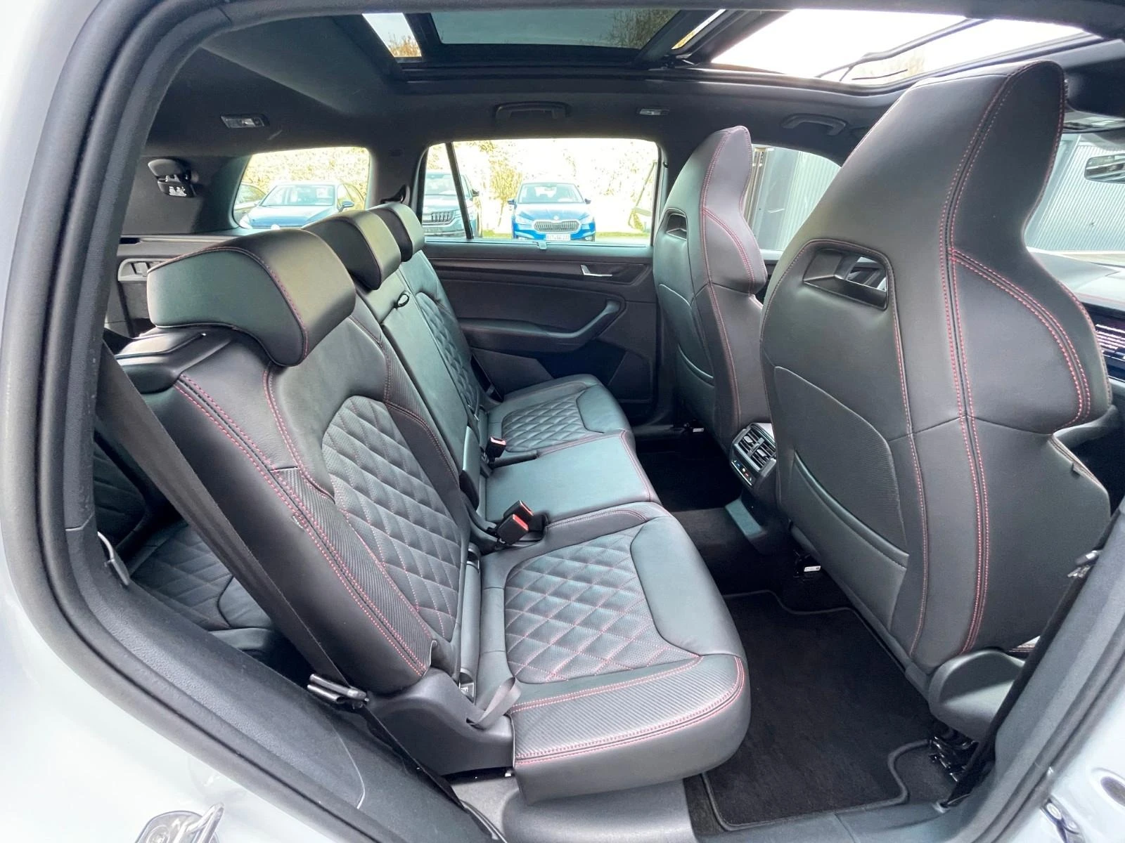 Skoda Kodiaq 2.0TSI* RS* 6+ 1* 4X4* DISTR* PANO* MEMORY* 360CAM | Mobile.bg   16