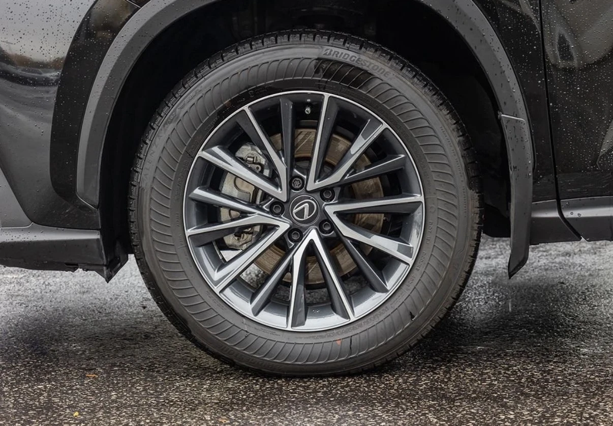 Lexus NX 350 * PREMIUM PACK * ОБДУХВАНЕ * CLEAN CARFAX - изображение 5