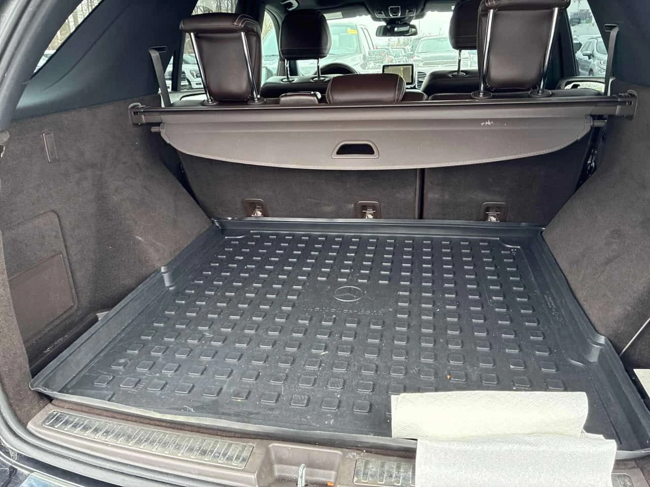 Mercedes-Benz GLE 350 4MATIC * ДИСТРОНИК* 360 КАМЕРА* ПАНОРАМА* , снимка 13 - Автомобили и джипове - 53904130