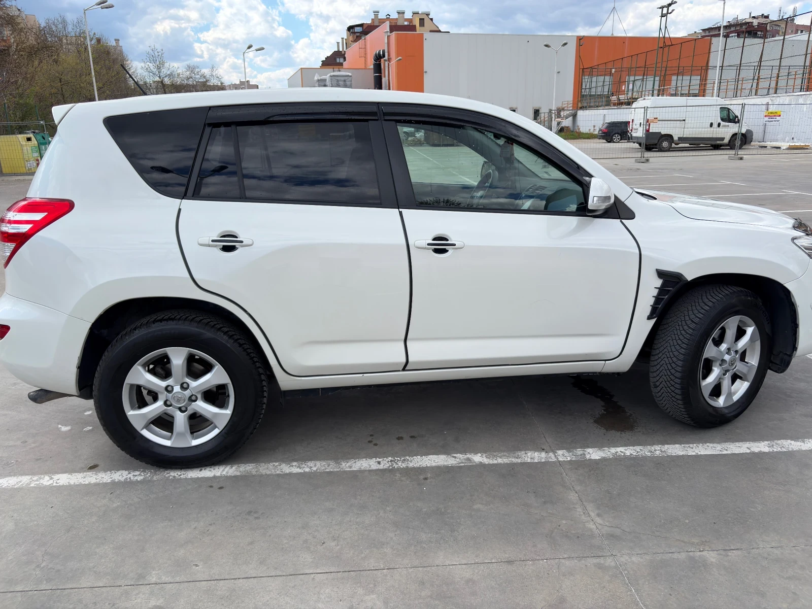 Toyota Rav4, снимка 2 - Автомобили и джипове - 54014027