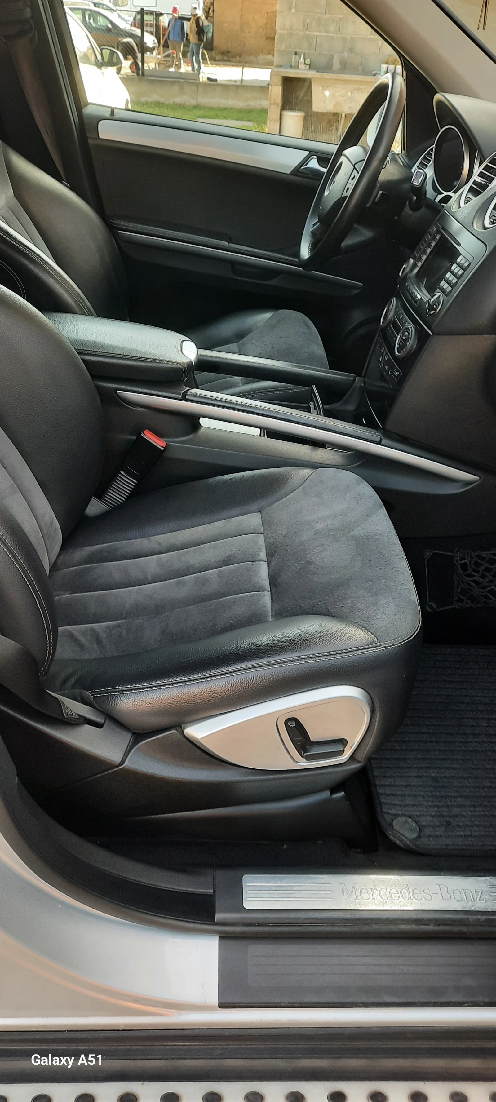 Mercedes-Benz ML 320, снимка 6 - Автомобили и джипове - 54057007