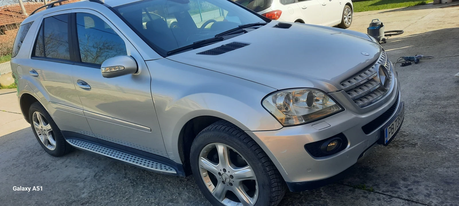 Mercedes-Benz ML 320, снимка 4 - Автомобили и джипове - 54057007