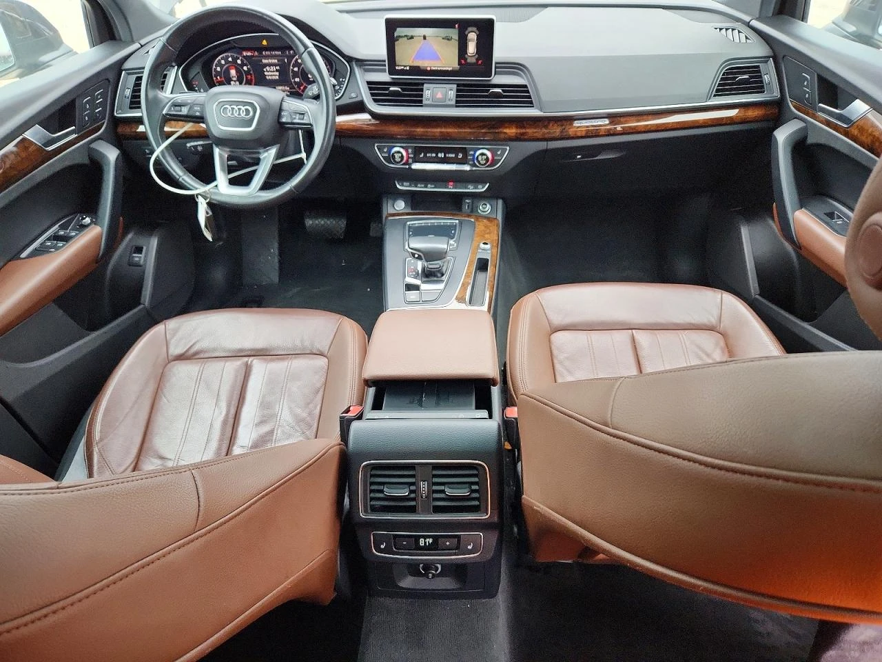 Audi Q5 2.0l Premium Plus, снимка 8 - Автомобили и джипове - 54743704