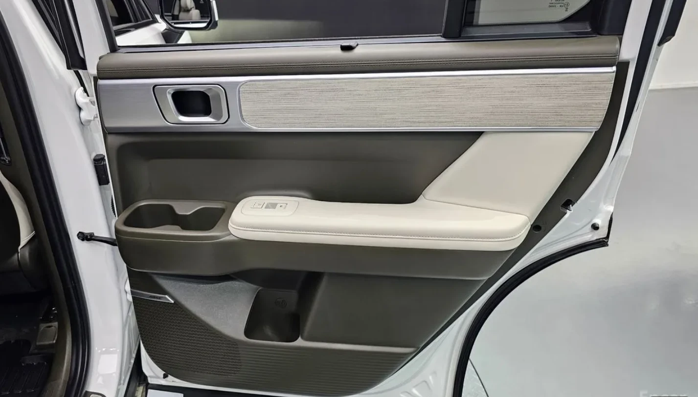 Hyundai Santa fe ULTIMATЕ CALIGRAPHY/ AIR PURIFIER/BOSE/PANO/360 CA, снимка 16 - Автомобили и джипове - 54782075