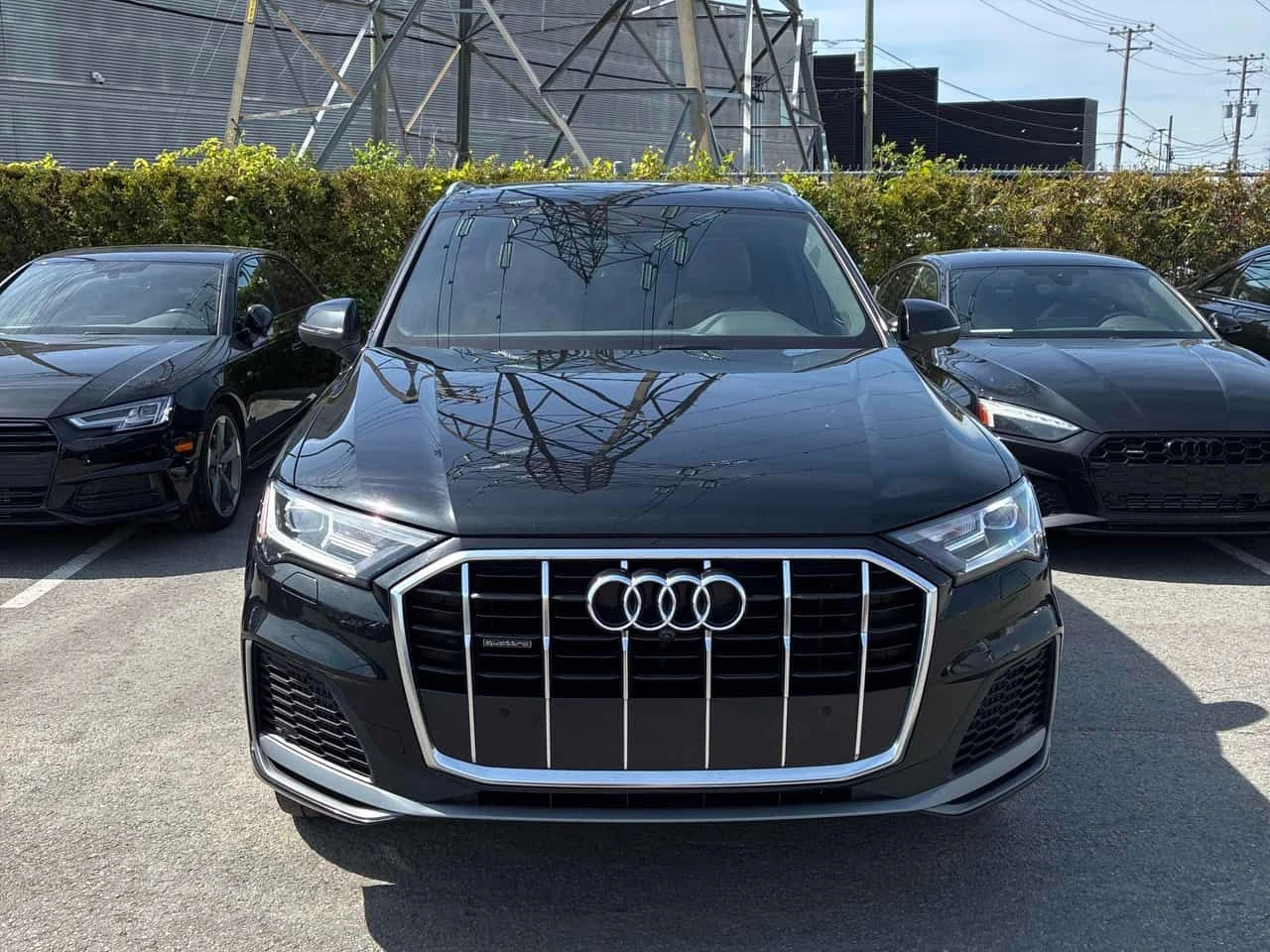 Audi Q7 * ОБДУХВАНЕ * ПАНОРАМА * 2 КЛЮЧА * CARFAX * , снимка 5 - Автомобили и джипове - 54784294