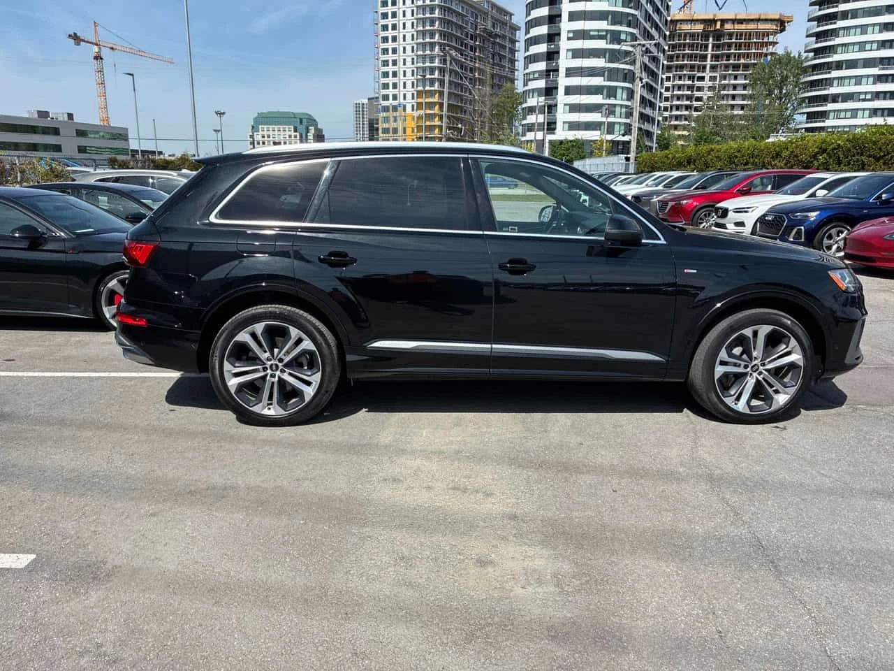 Audi Q7 * ОБДУХВАНЕ * ПАНОРАМА * 2 КЛЮЧА * CARFAX * , снимка 3 - Автомобили и джипове - 54784294