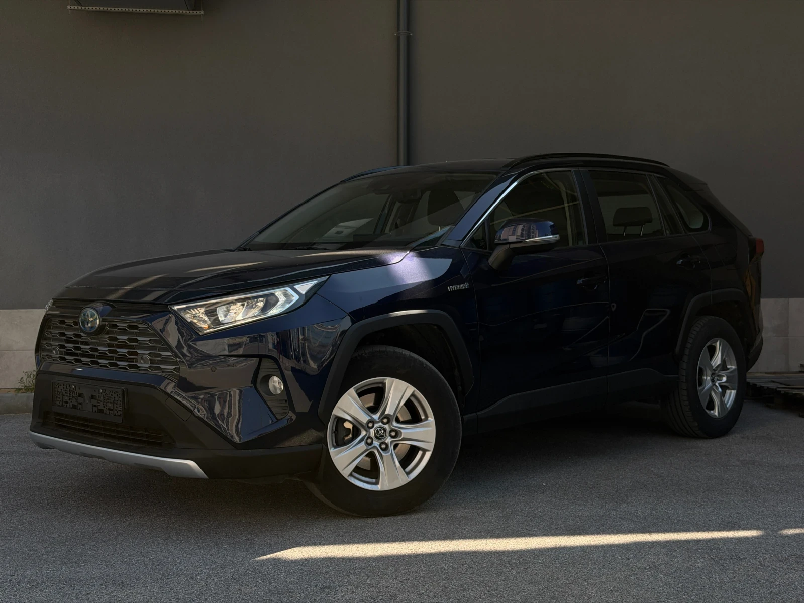 Toyota Rav4 Върнат от лизинг // ГАРАНЦИОННА до 2029г.