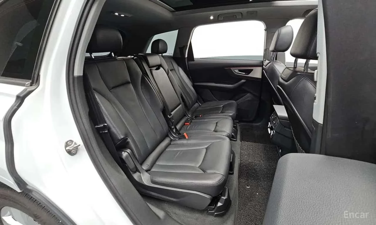 Audi Q7 * 45 TFSI Quattro * , снимка 11 - Автомобили и джипове - 56736616