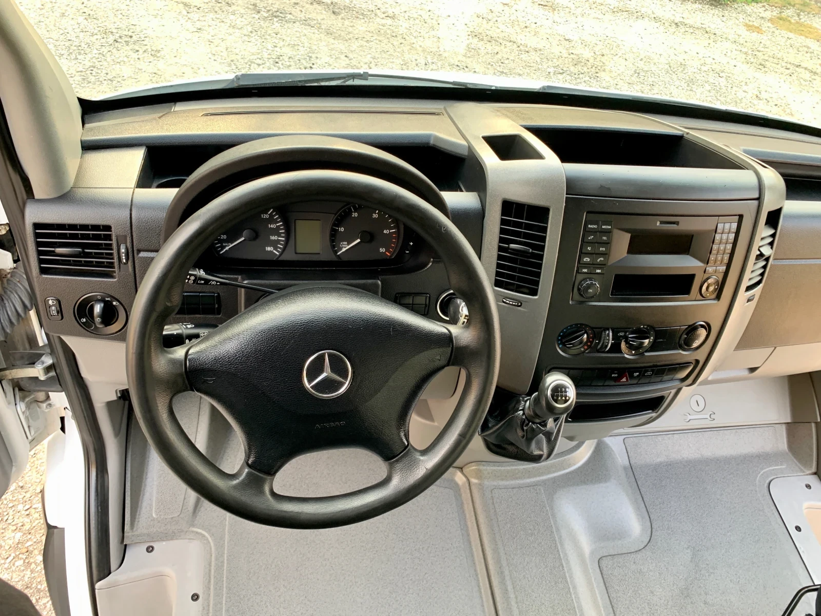Mercedes-Benz Sprinter 4.30м. МЕЖДУОСИЕ* EURO 6* FACELIFT* ТОП СЪСТОЯНИЕ, снимка 13 - Бусове и автобуси - 54773675