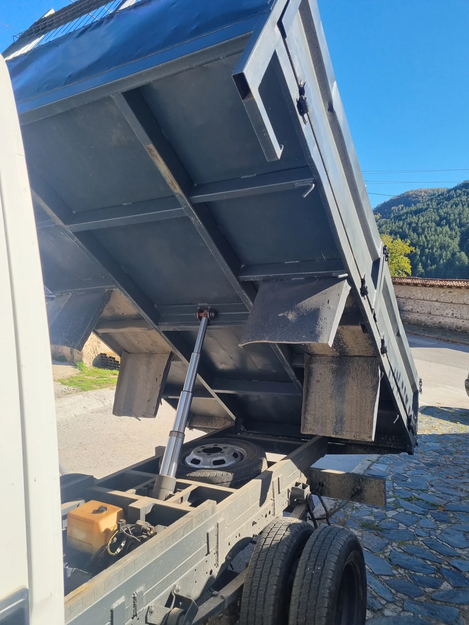 Iveco 35c15 Самосвал - изображение 10