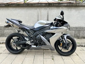 Yamaha YZF-R1