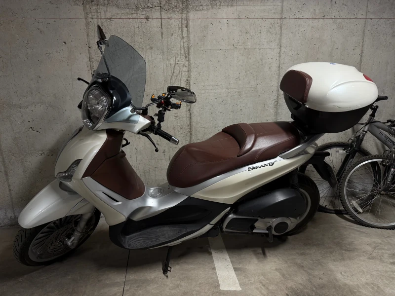 Piaggio Beverly 300 i, снимка 9 - Мотоциклети и мототехника - 52427379