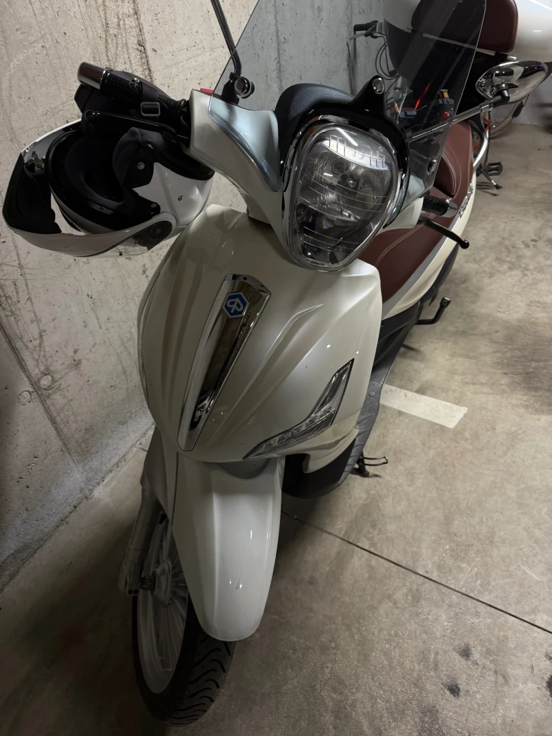 Piaggio Beverly 300 i, снимка 10 - Мотоциклети и мототехника - 52427379