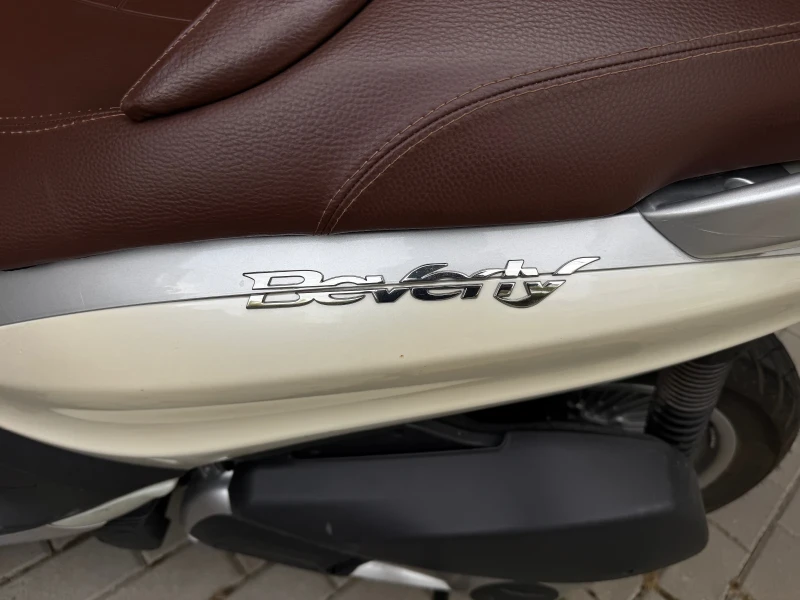 Piaggio Beverly 300 i, снимка 7 - Мотоциклети и мототехника - 52427379