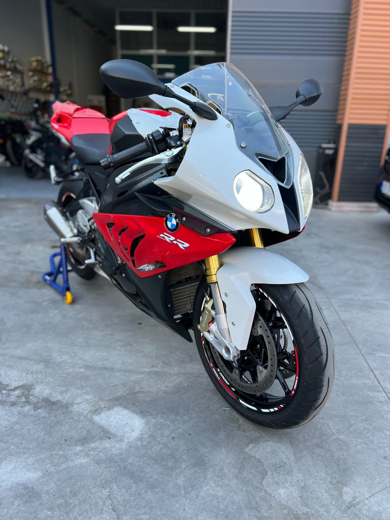 BMW S S1000RR 2012 - изображение 2