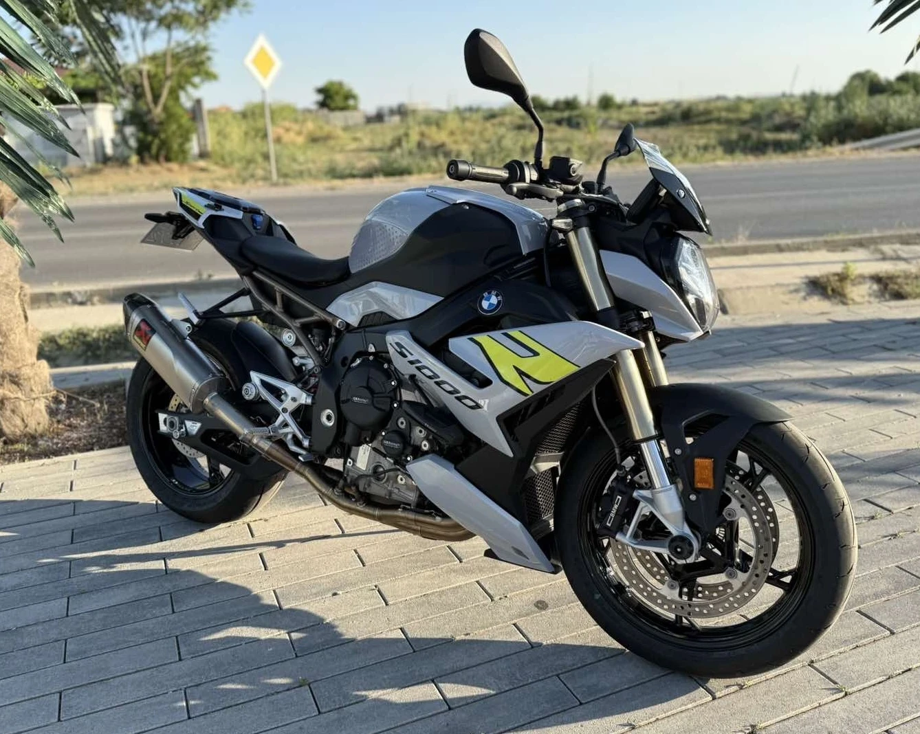 BMW S 1000 R FULL AKRAPOVIC RACING LINE - изображение 8