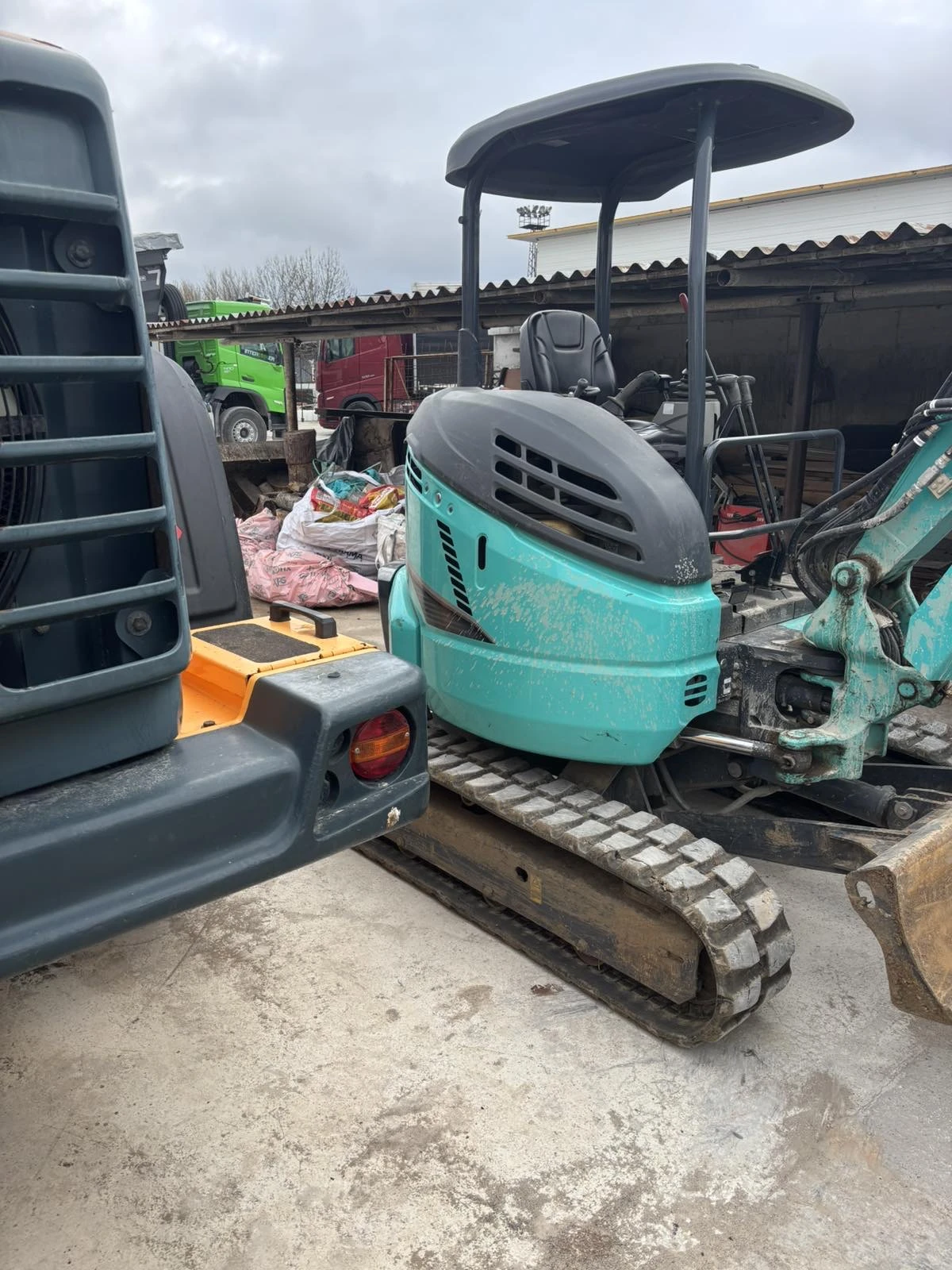Багер Kobelco SX35SR, снимка 3 - Индустриална техника - 54048226