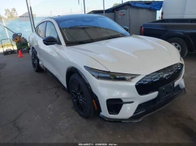 Ford Mustang Mach-E Premium, снимка 1