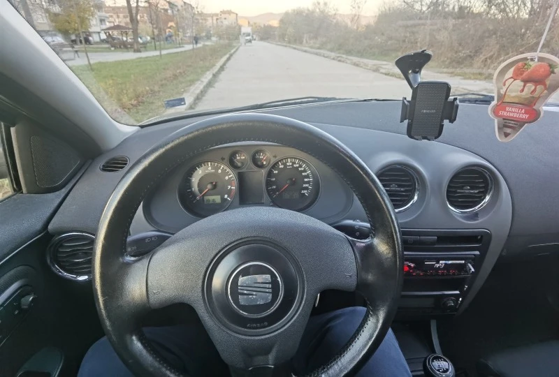 Seat Ibiza -Газ, снимка 6 - Автомобили и джипове - 47444402