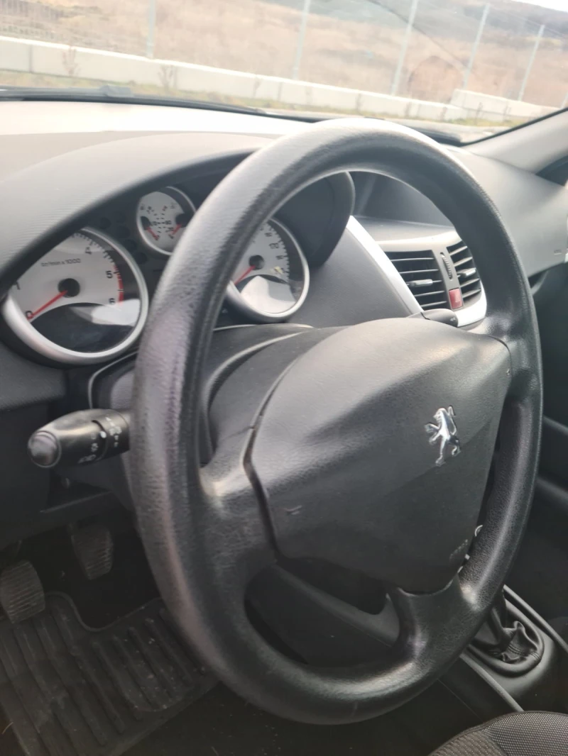 Peugeot 207 1.4DIZEL.EURO5, снимка 12 - Автомобили и джипове - 48475170