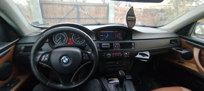 BMW 330, снимка 2 - Автомобили и джипове - 48705086