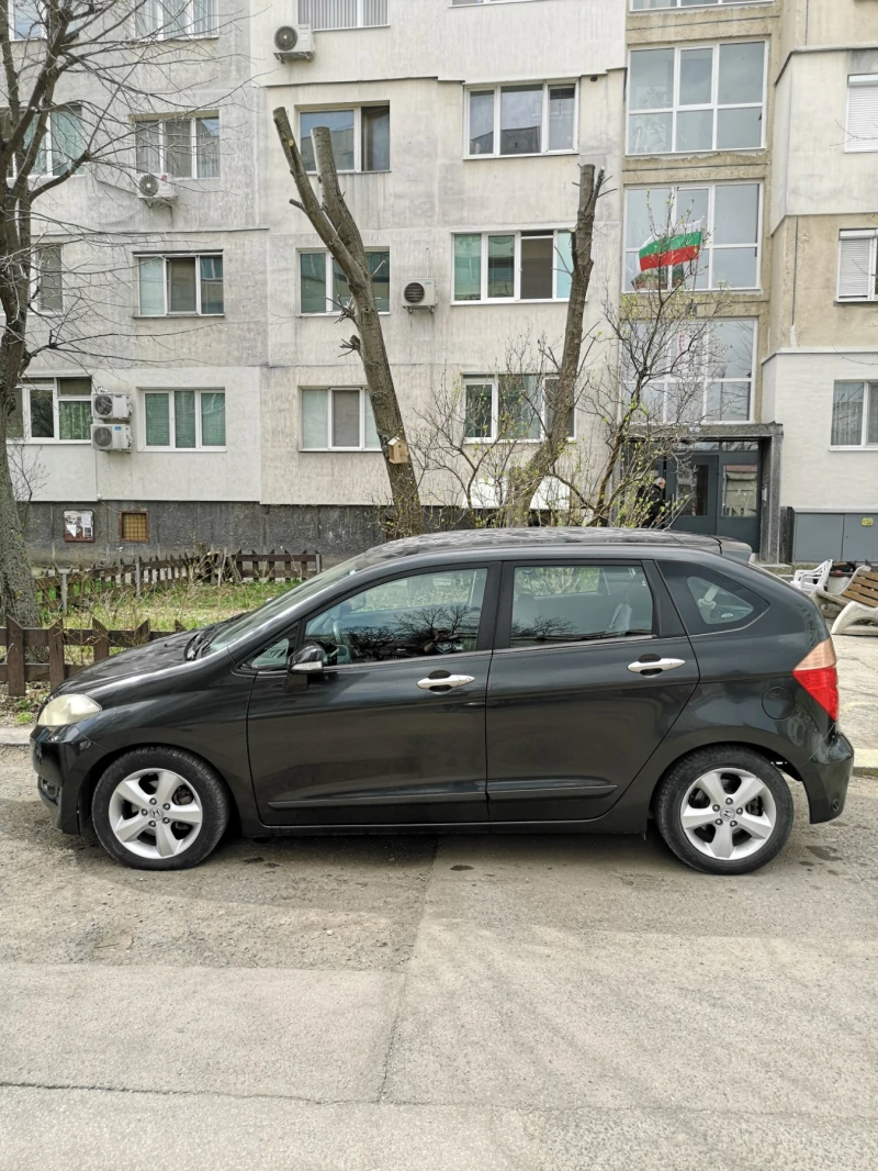 Honda Fr-v, снимка 2 - Автомобили и джипове - 49540881